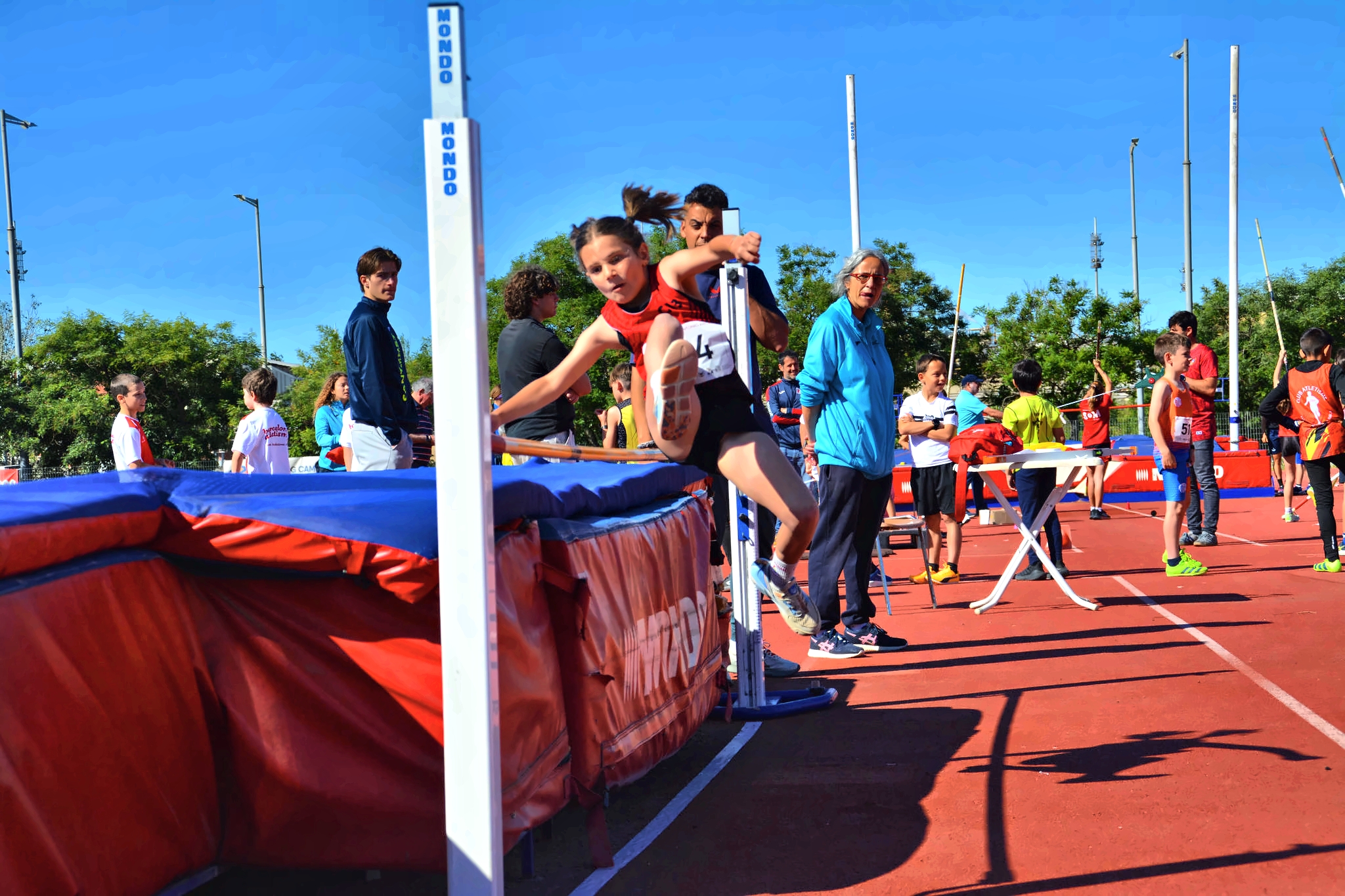 Club Atletisme Badalona - Escola